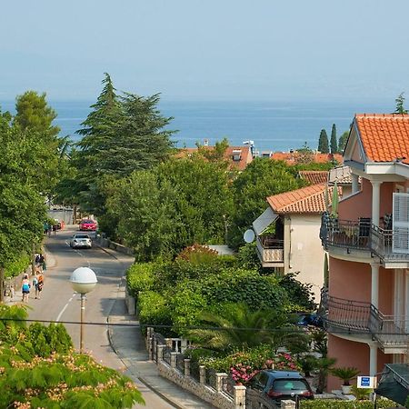 Apartman Adria Малинска Екстериор снимка