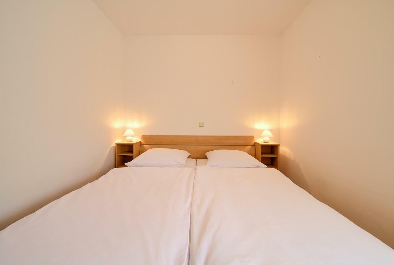 Apartman Adria Малинска Екстериор снимка